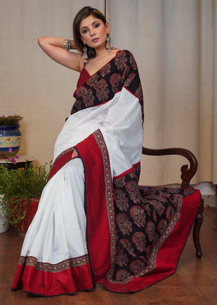 WHITE CHANDERI SAREE WITH AJRAKH PALLU AND MAROON COTTON SILK BORDER