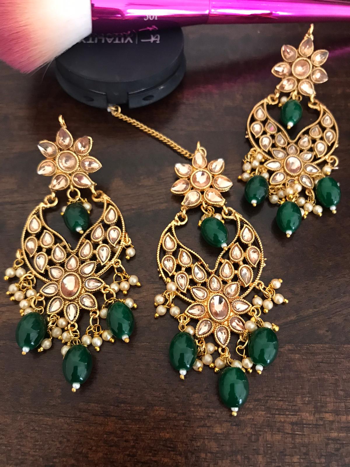 Golden Kundan Earrning & Maang Tika with Green & Off White Beads