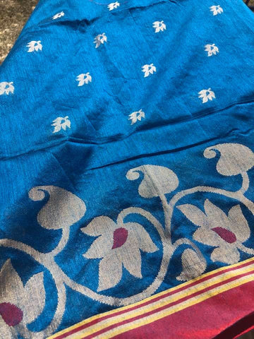 Handloom Silk Cotton Saree with the Body color of Blue with Pink Aachal