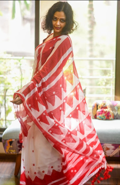 White & Red Printed Mul Cotton Saree