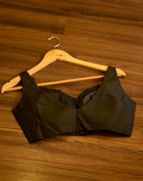 Black Sleeveless Blouse