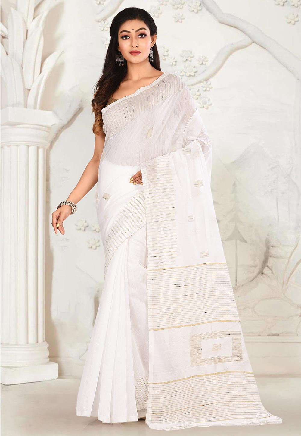 White Colored Pure Handloom Silk Cotton Ghicha Saree