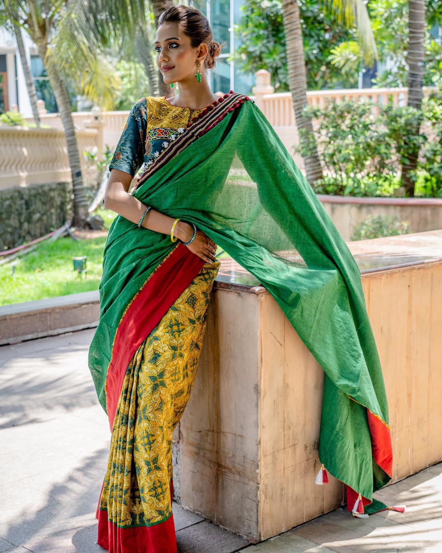 GREEN COTTON SAREE WITH AJRAKH COMBINATION SAREE WITH DELICATE WOVEN WOOLEN BORDER