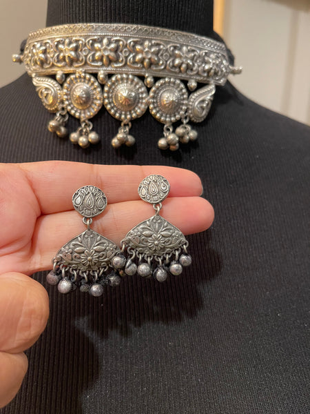 Silver Look Alike Oxidised Choker with Earrings