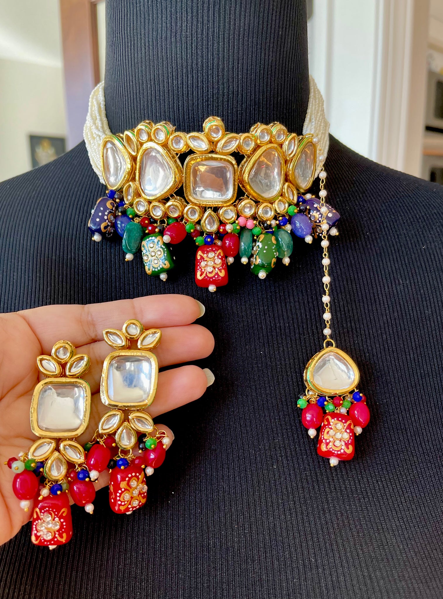 Tanjore Pearl Kundan Choker, Earring, Maang Ka Tika Jewelry Set