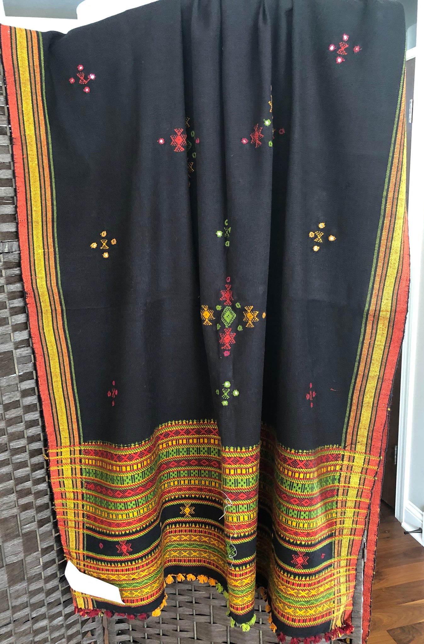 Black Handwoven Acrylic Woolen Shawl