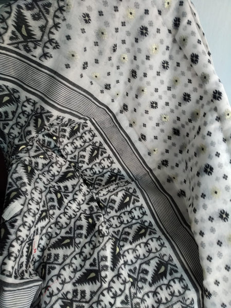 Black & White Jamdani Saree with Traditional Woven Design