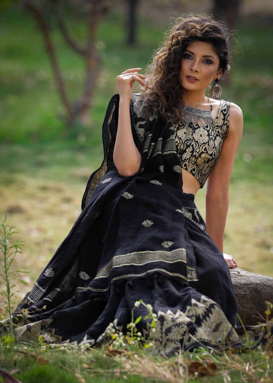 BLACK LINEN SAREE WITH JAMDANI WEAVING BORDER & PALLU