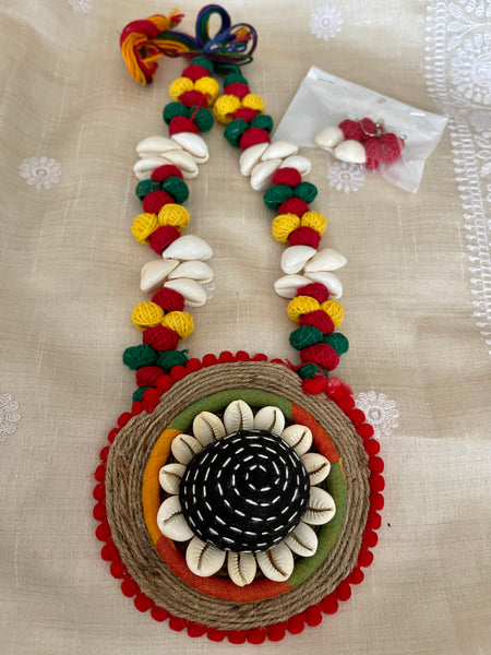 Tribal Handmade Thread Flower Conch Shell Necklace and Earring Set