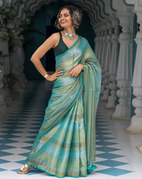 Teal-Colored Saree Made of Cotton and Zari