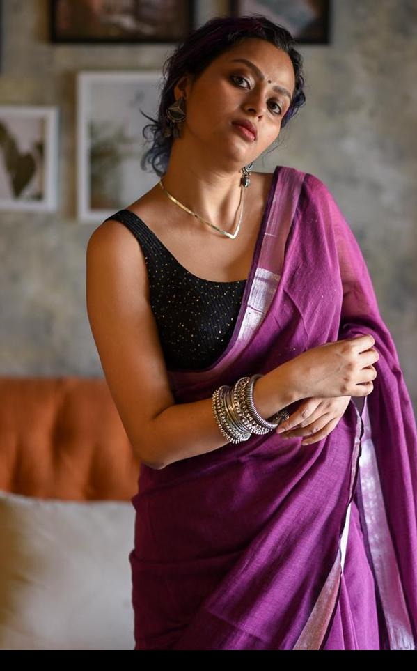 Black Sequin Viscose Sleevless Blouse