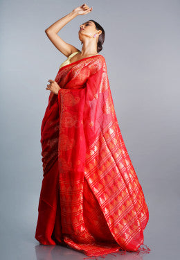 RED LINEN SAREE WITH GOLDEN PAISELY BORDER